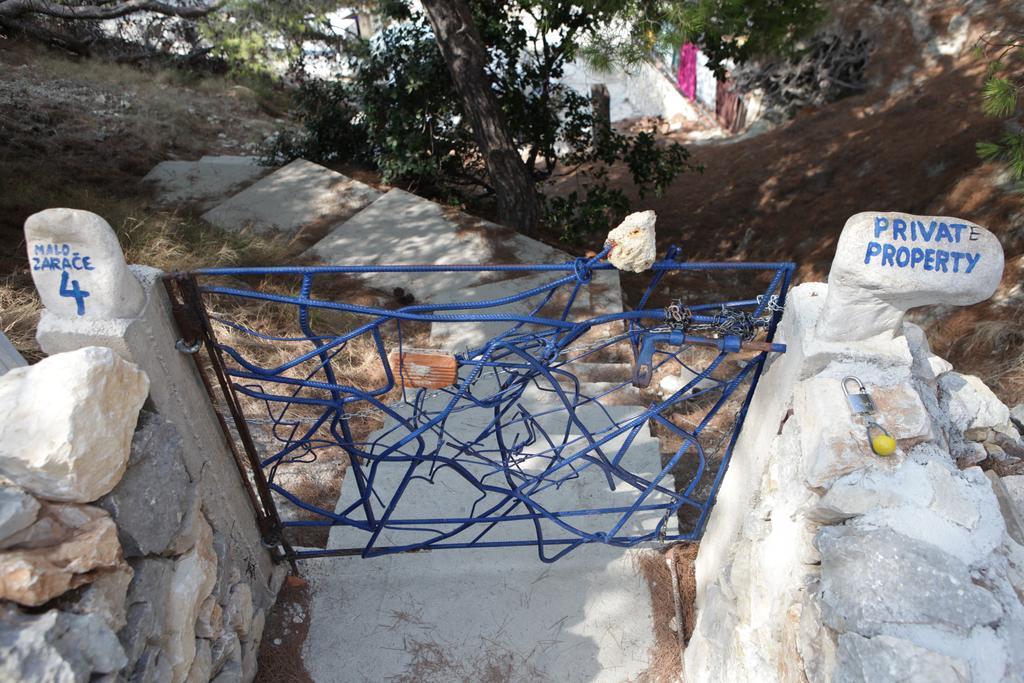 شقة Robinson Erina Zarače المظهر الخارجي الصورة